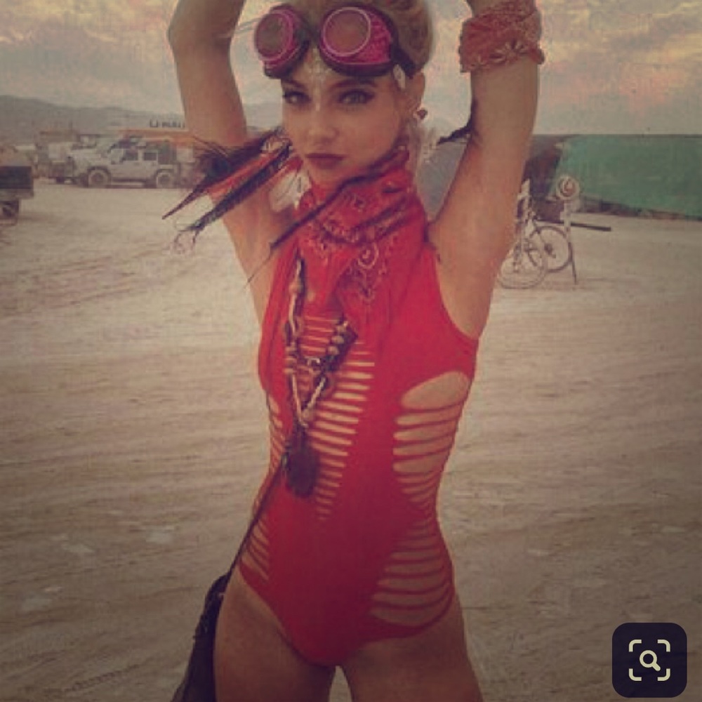 Red bodysuit size M